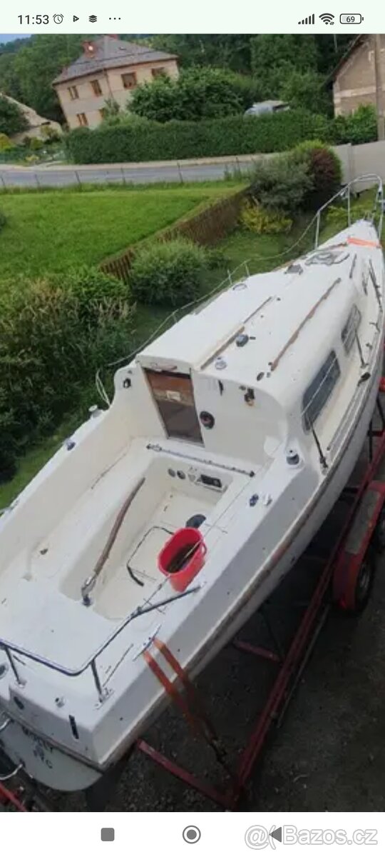 Kajutovka plachetnice Leisure 23