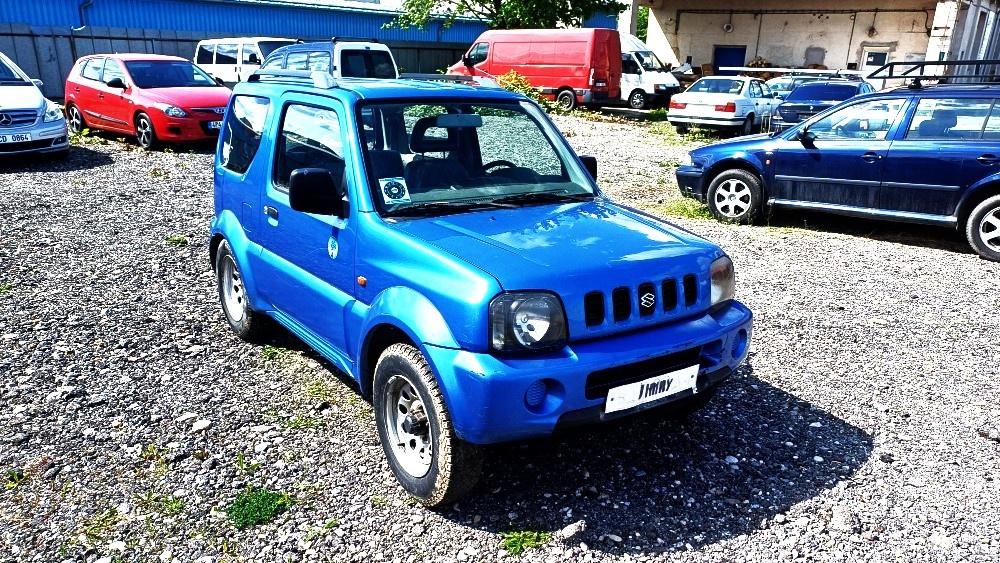 suzuki jimny 1.3 benzin. 4x4
