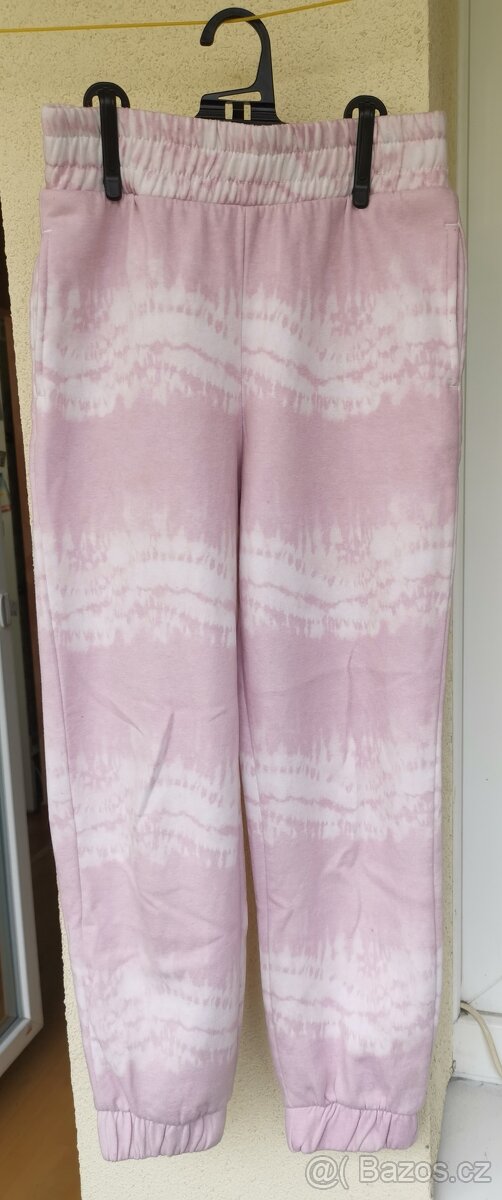 tepláky PRIMARK, vel. 140