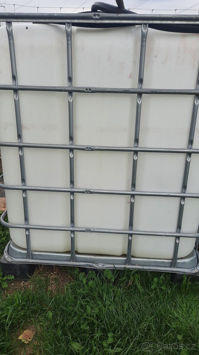 Prodám IBC kontejnery