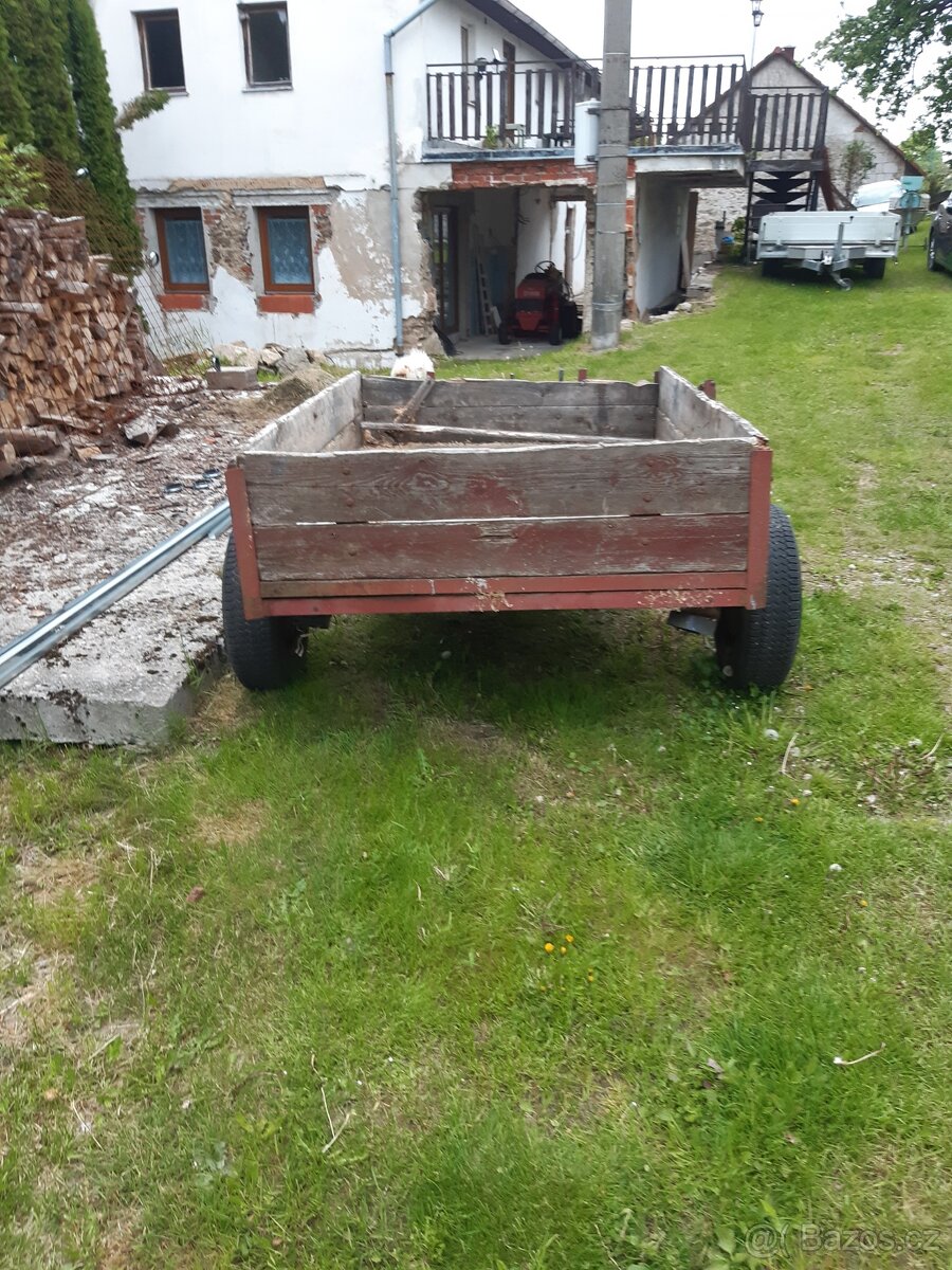 Vozík. Kára. Vlek