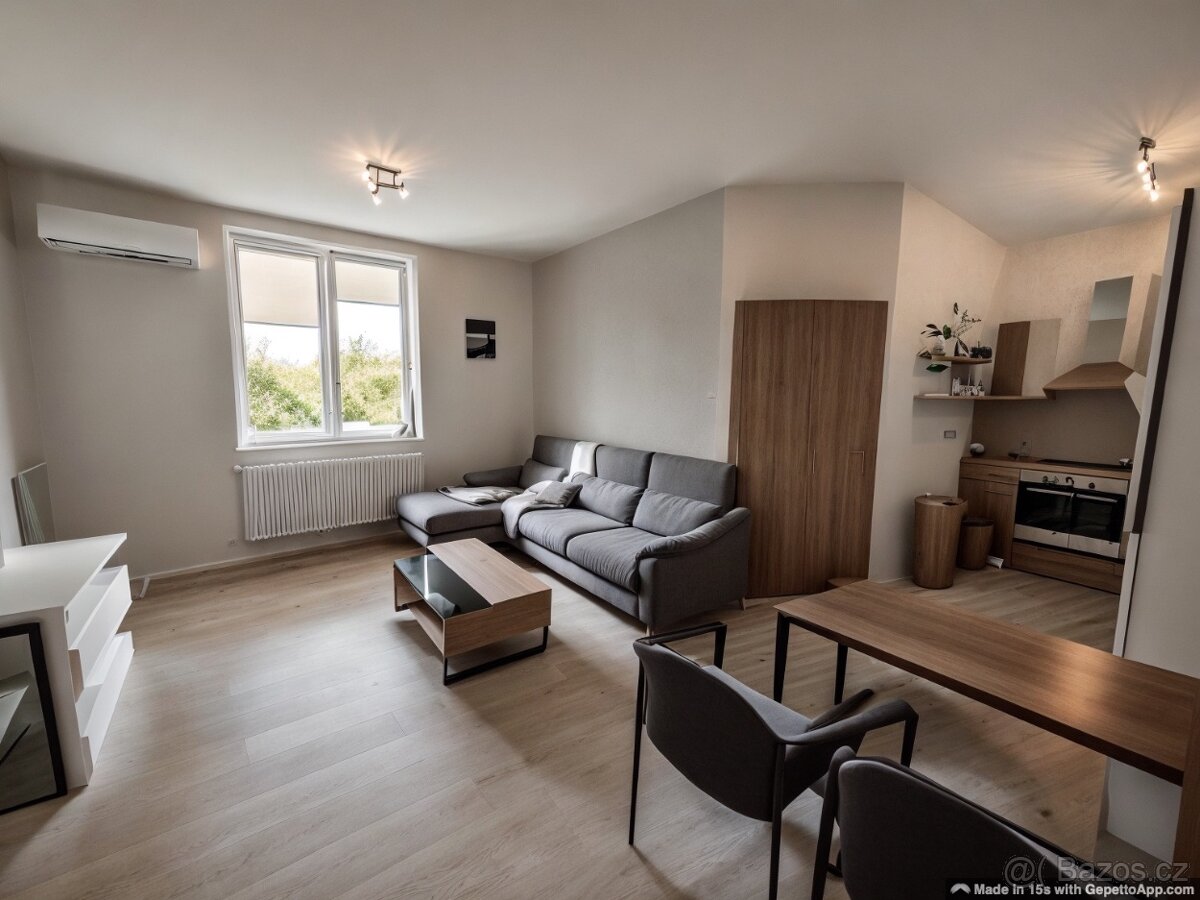 Prodej bytu 3kk, 68 m2, Pohořelice- Znojemská