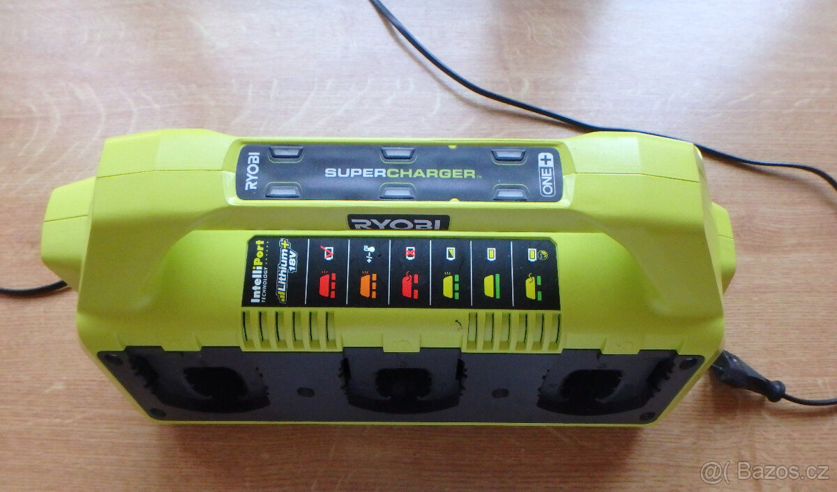 Prodám nabíječku Ryobi RC18627 na 18V se 6 porty