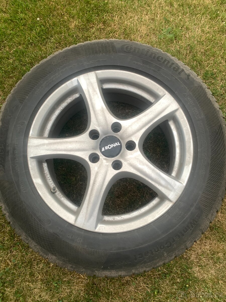 zimní pneu 225-65R17T vč disků