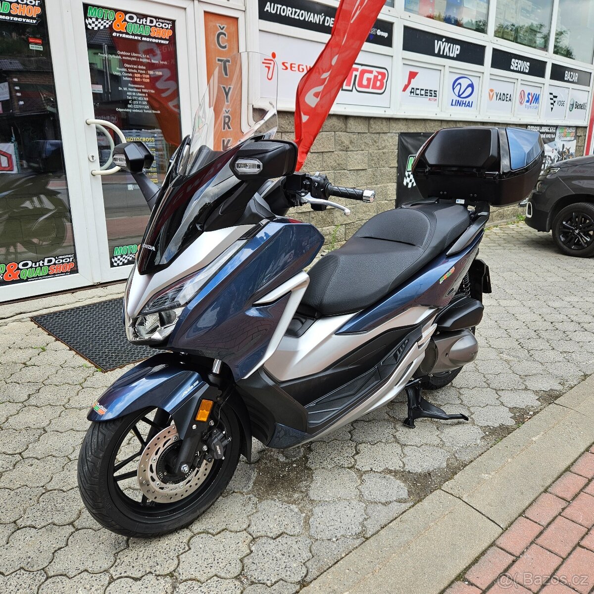 Honda Forza 300 ABS, 1. majitel, ČR, 1x kufr Honda,Cebia