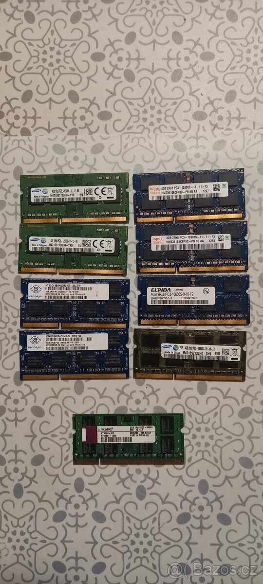 Operační paměť - RAM, 8 kusů 4GB, jeden kus 2 GB