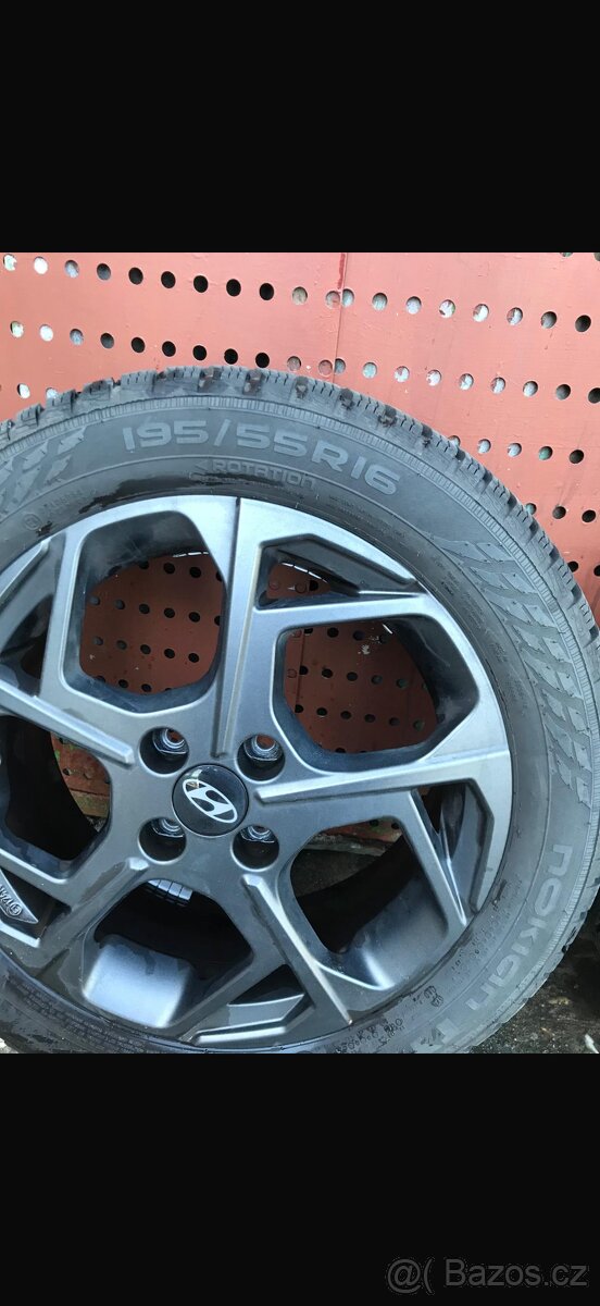 Sada ALU kol + zimní pneu Hyundai