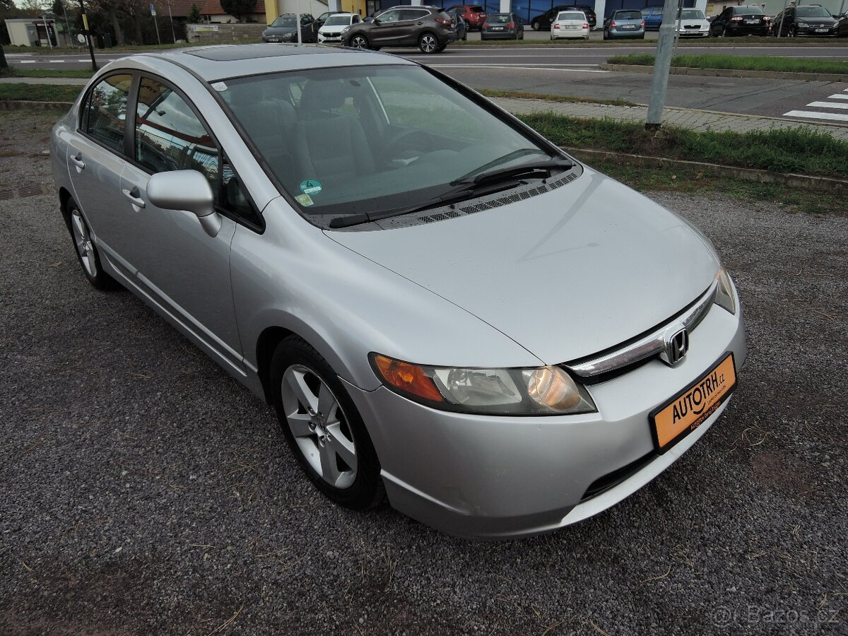 Honda Civic sedan 1,8 i-VTEC Aut. Šíbr 2006