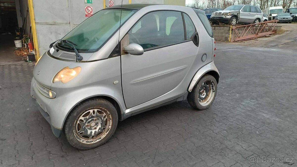 Smart FORTWO 0.7turbo 45kW rok 2002