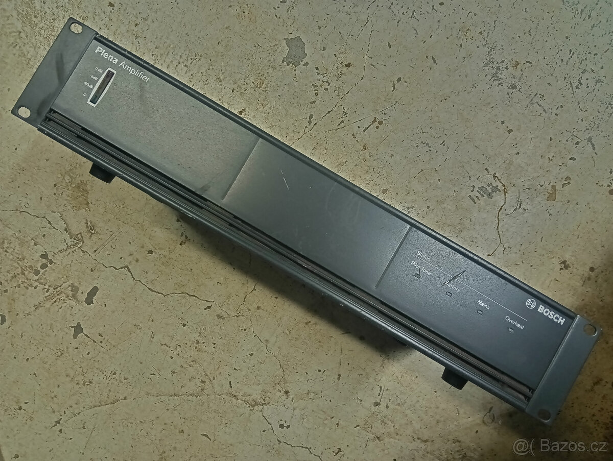 Zesilovače Bosch PLENA a Phonic ICON 300