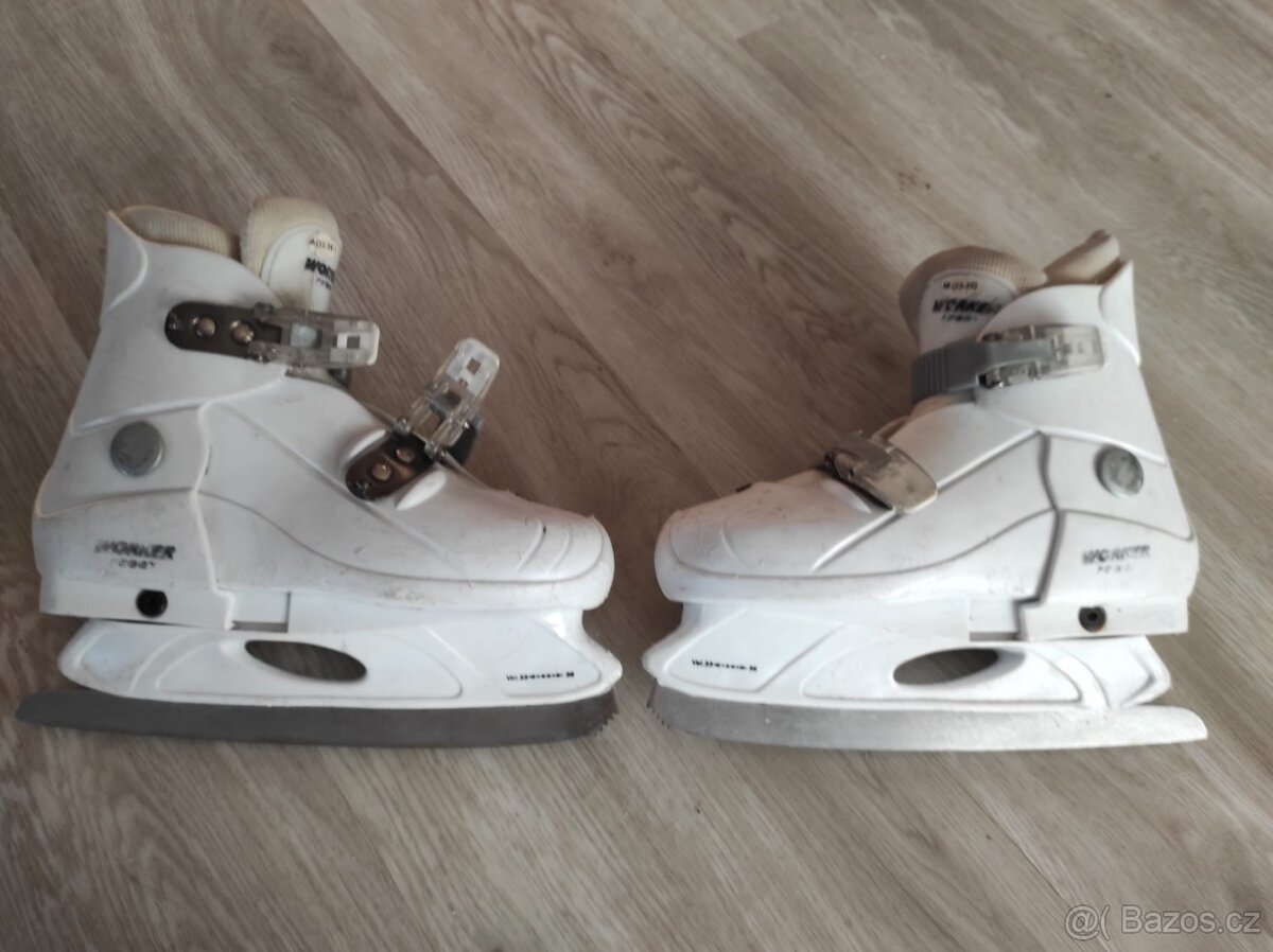 Prodám dívčí brusle vel. 33-36