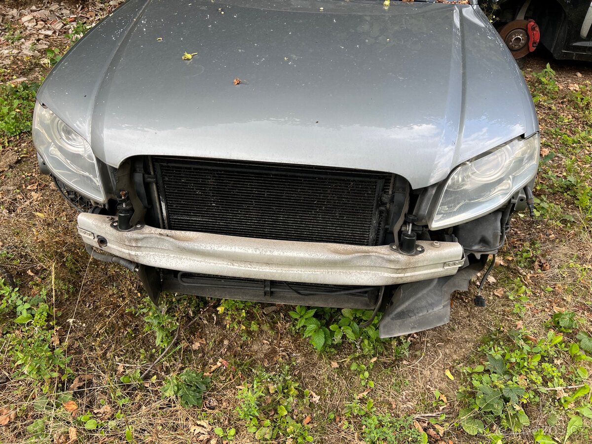 Xenony Audi A4 viz foto