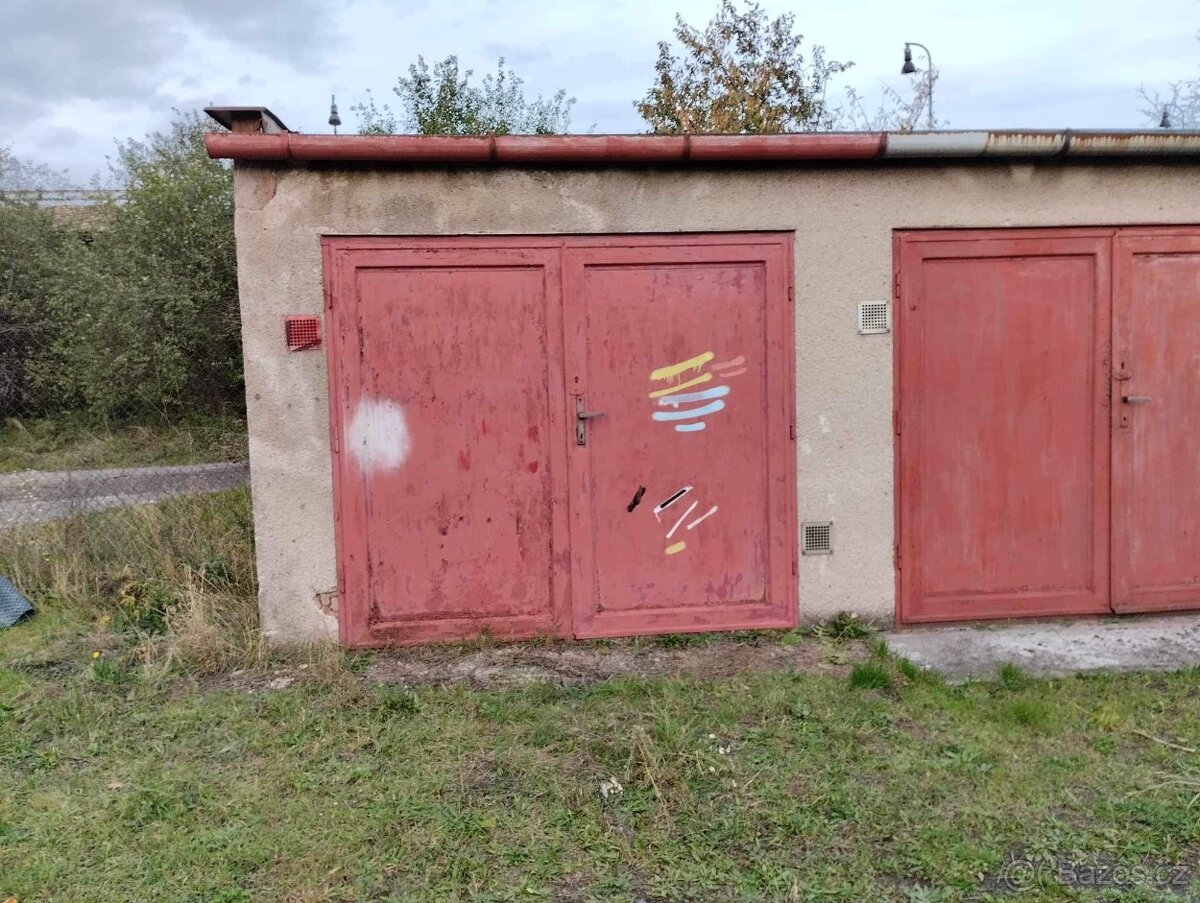 Pronájem garáže za Mádrovým podjezdem