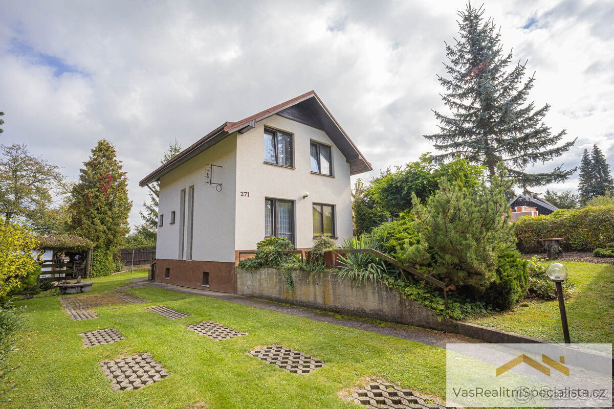 Ráj klidu a přírody: rovinatý pozemek s rekreačním objektem