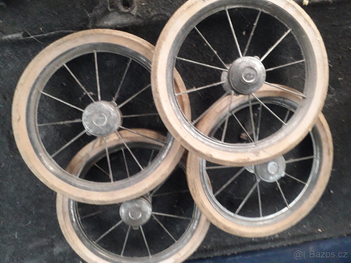Kolečka na kočárek