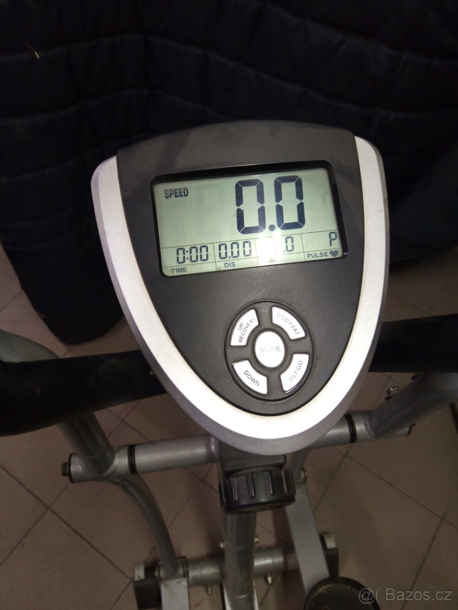 Eliptický trenažér