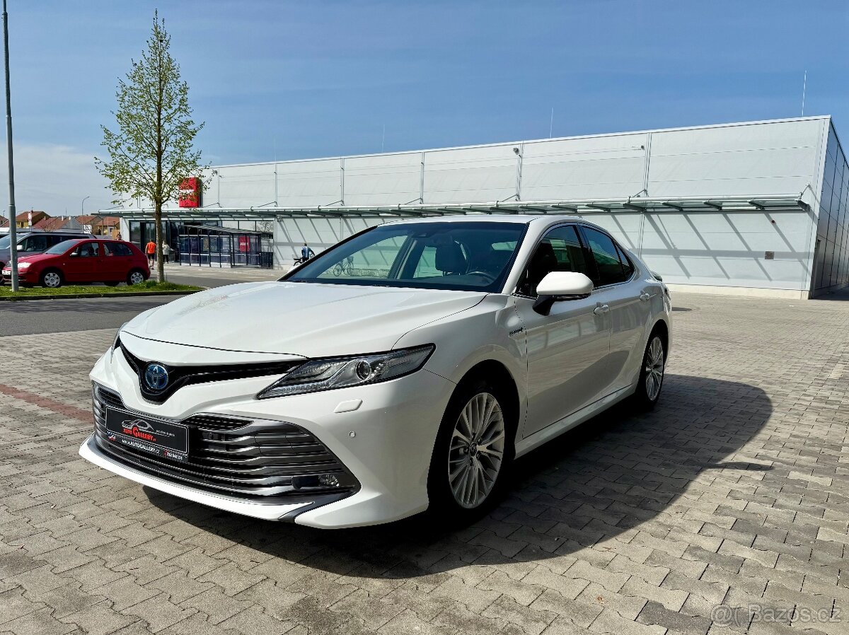 Toyota Camry 2.5 Hybrid Executive 160 kW