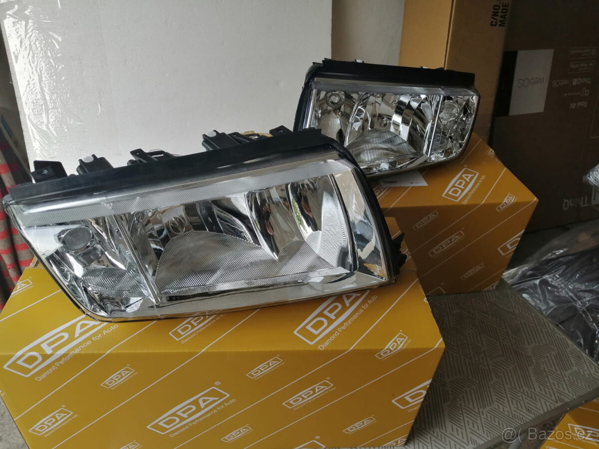 Škoda Fabia 1 - přední světla chrom.