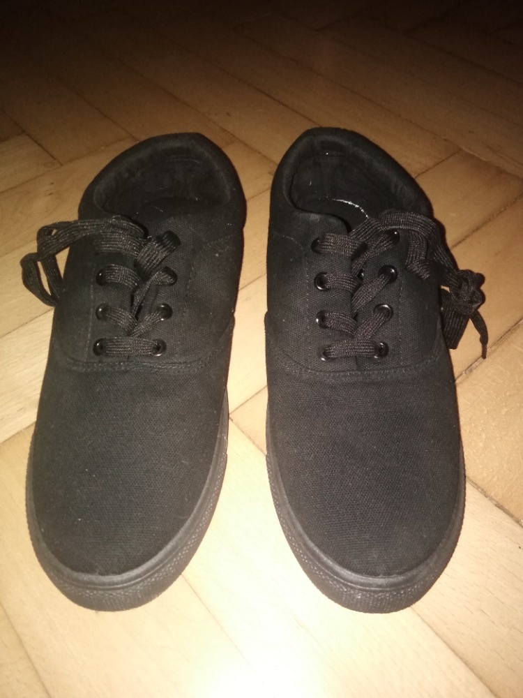 Plátěné boty, tenisky