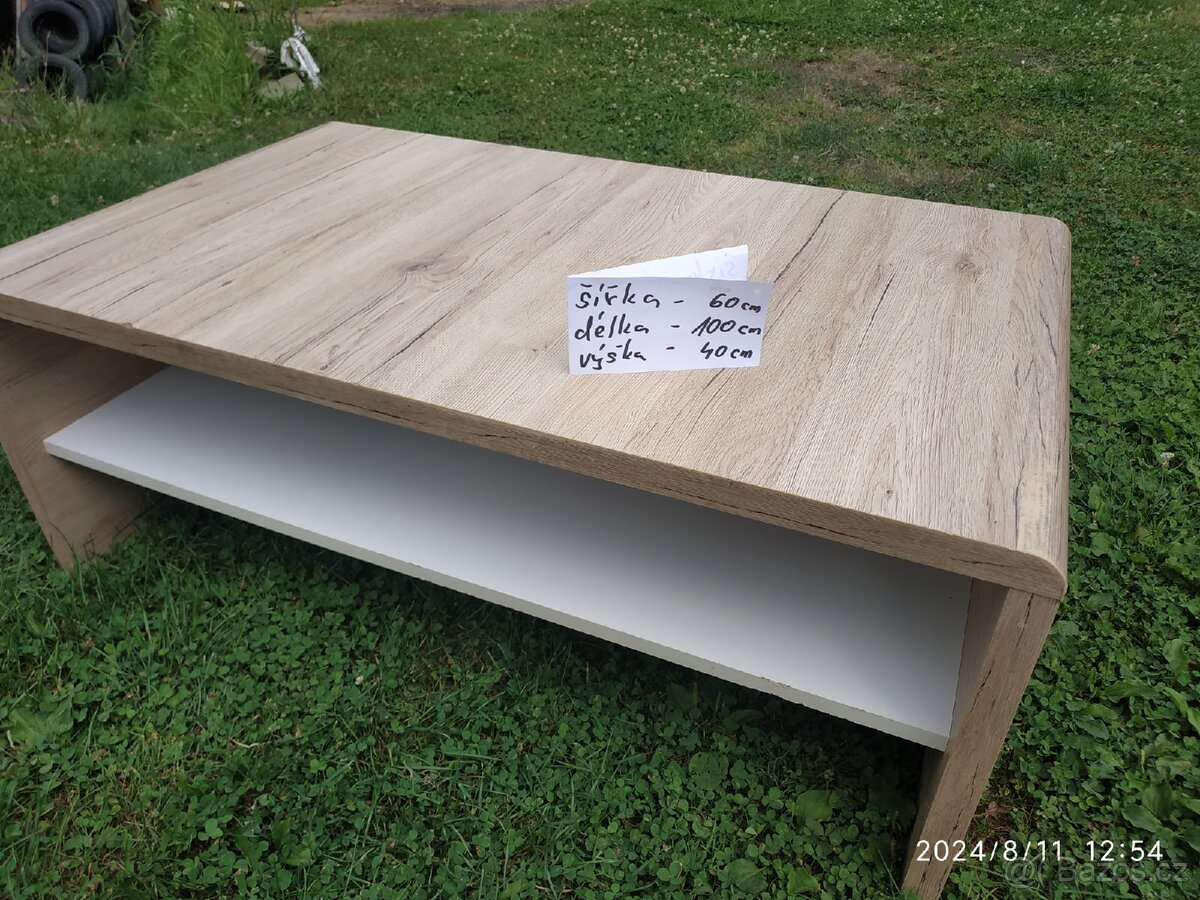 Konferenční stolek