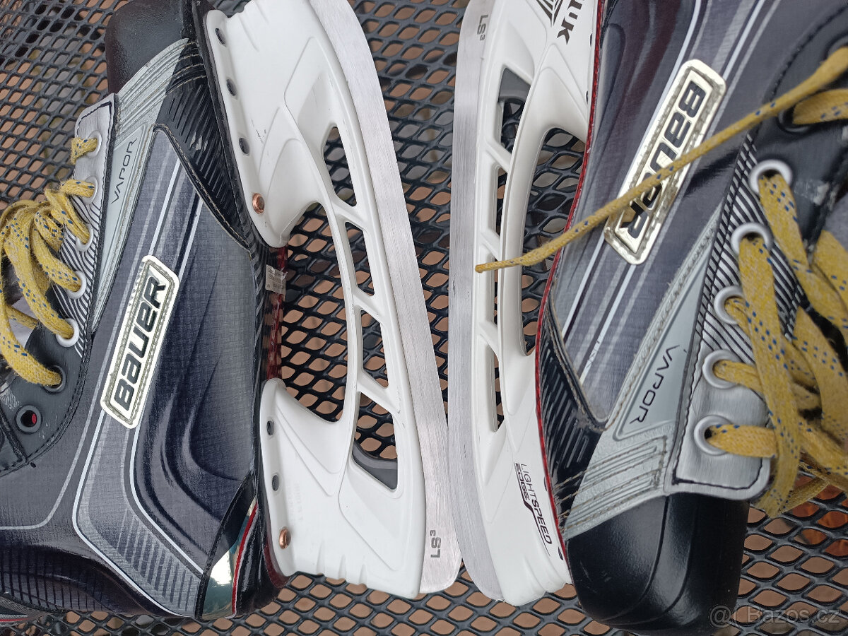 Brusle Bauer Vapor X 900 9 EE