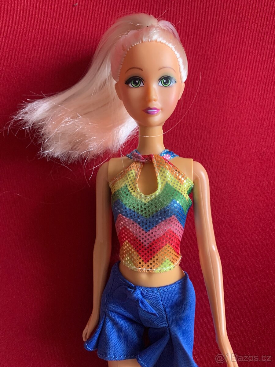 Barbie panenka..
