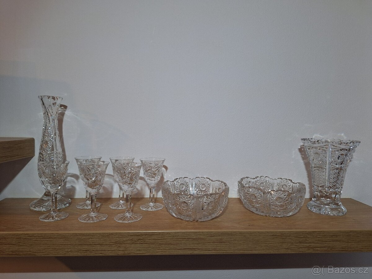 Sada broušeného skla