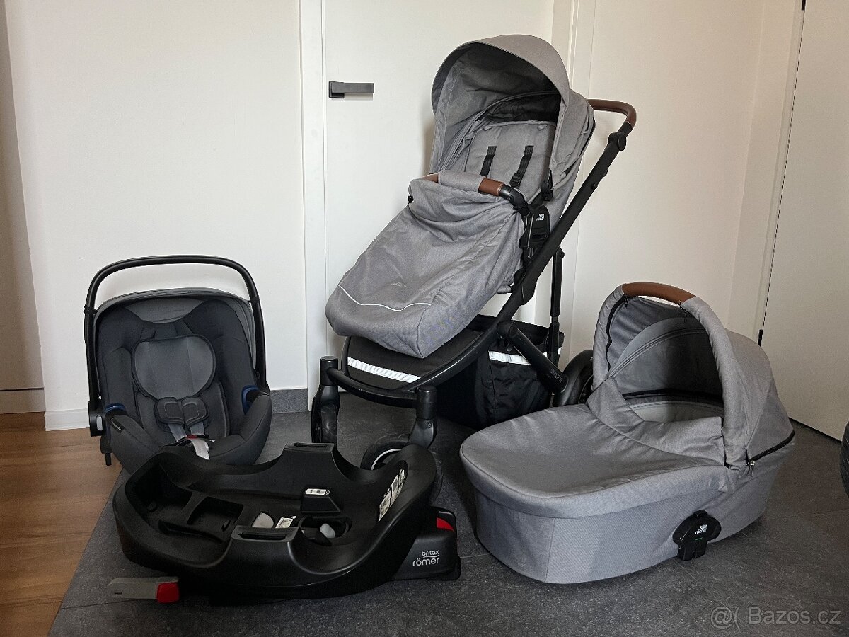 Britax Römer Smile III 4v1