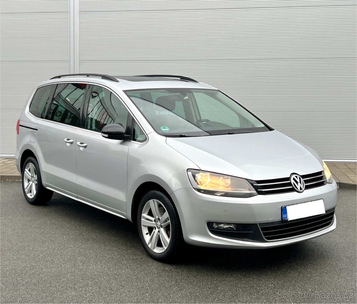 VW Sharan 2.0TDI 103KW DSG MATCH,Alu R17,WEBASTO,Navi,2013