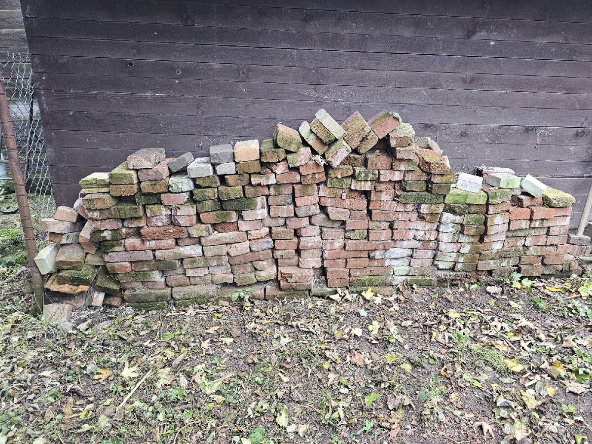 Staré cihly (rezervace do úterý)
