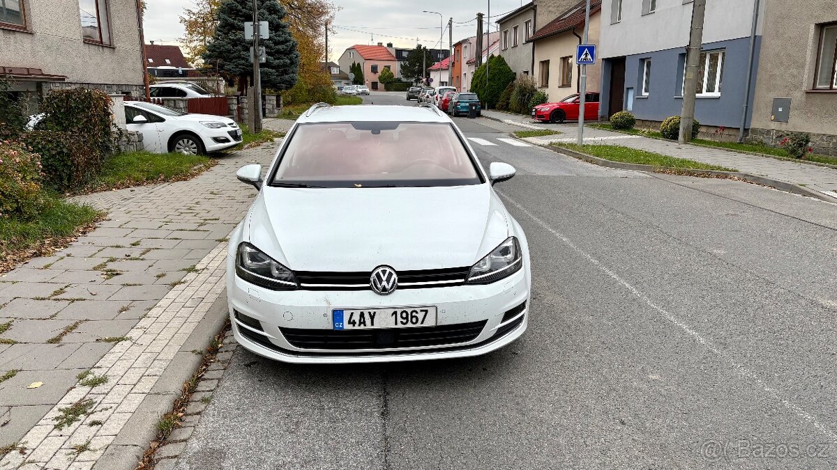 VW Golf 2.0TDi 110kW DSG HIGHLINE