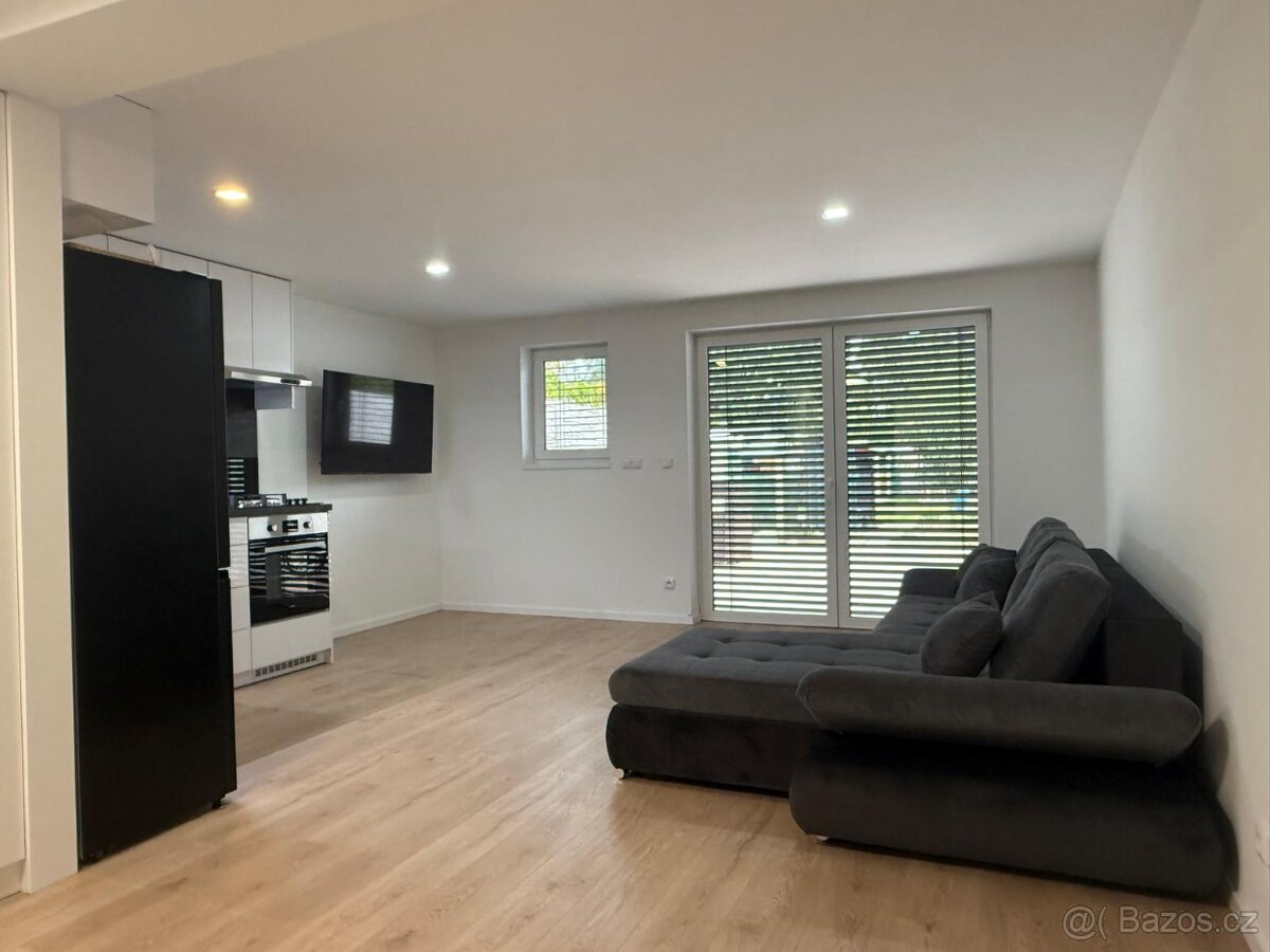 Pronájem nového bytu 1+kk 35m2 v Pohořelicích