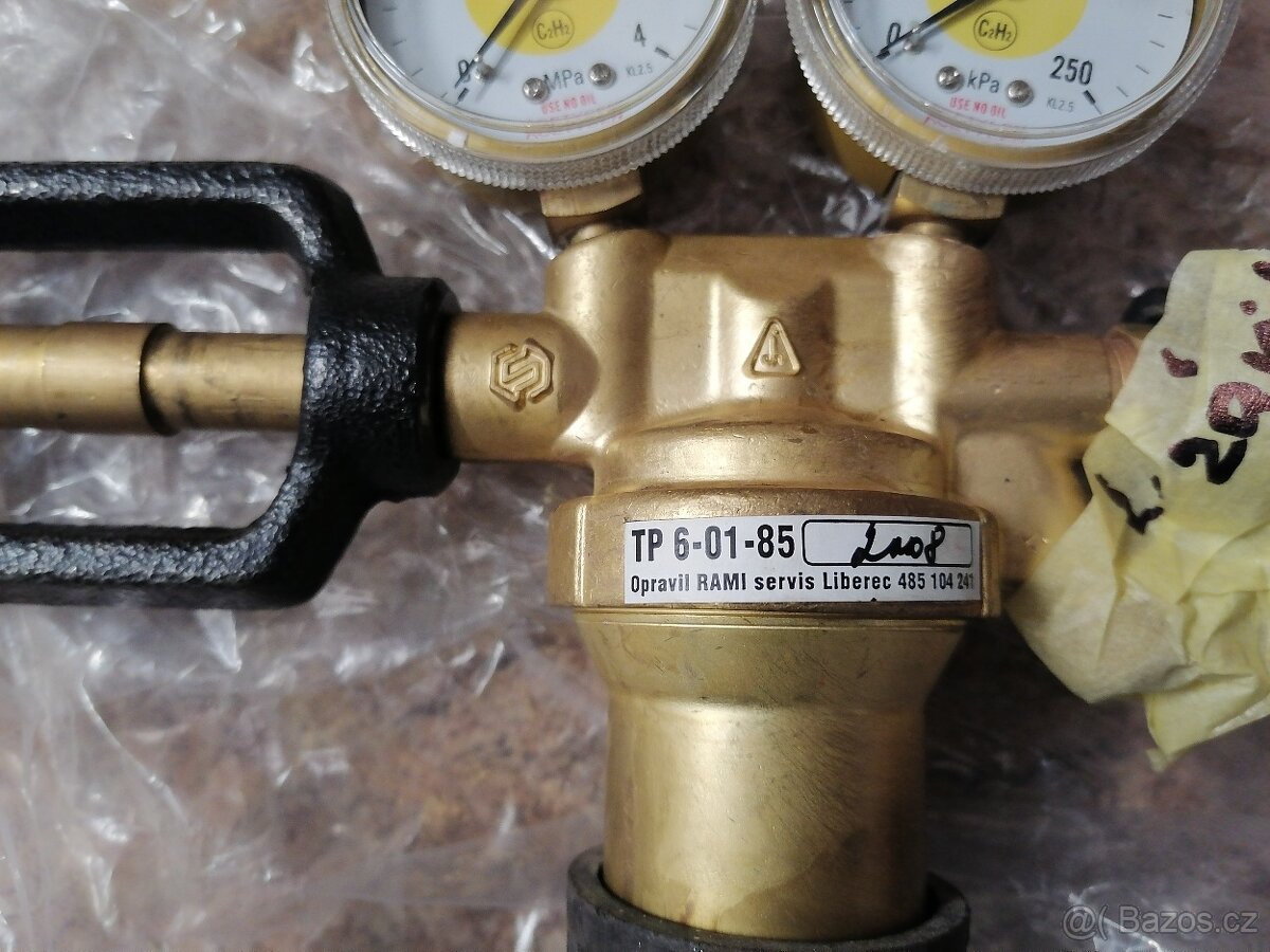 Hodiny kyslík X acetylen X držák hořáků atd.