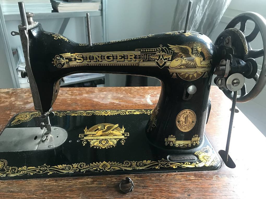Starožitné šicí stroje