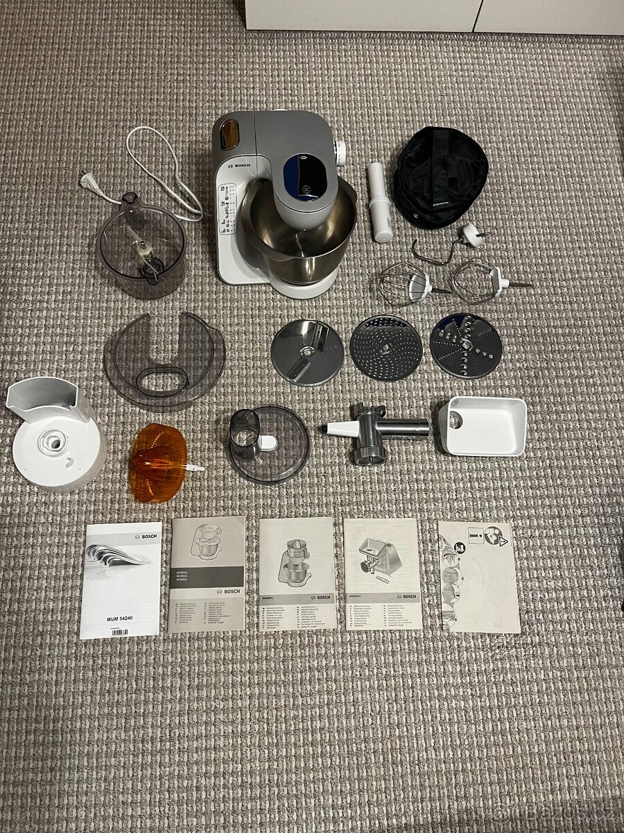 Kuchyňský robot BOSCH MUM 54240 - Nepoužívaný, jako nový