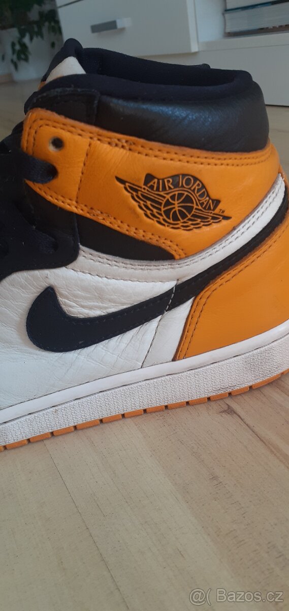 Nike Air Jordan 1 Yellow Toe
