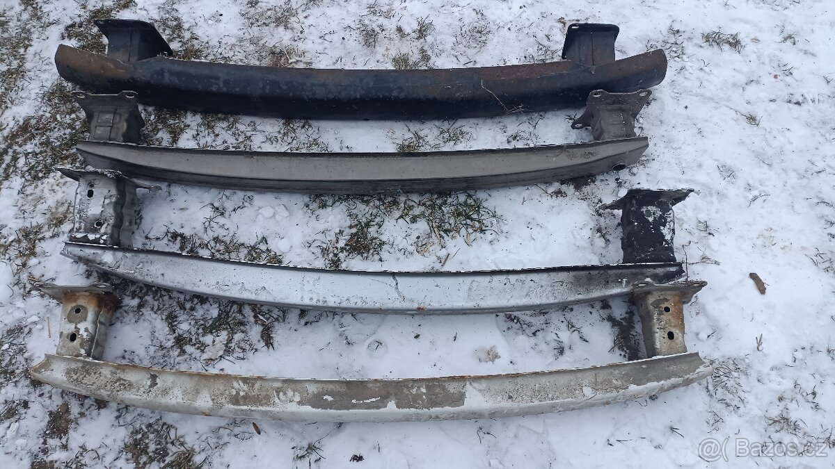 Prodám zadní výztuhy škoda