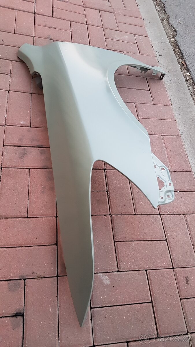 Škoda Octavia II FaceLift - Blatník LP