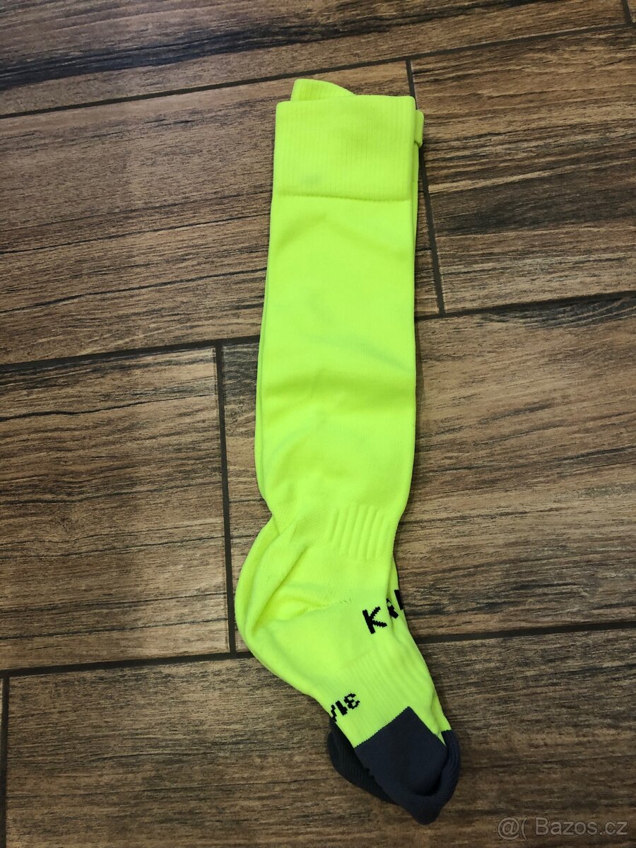 Dětské fotbalové štulpny Kipsta