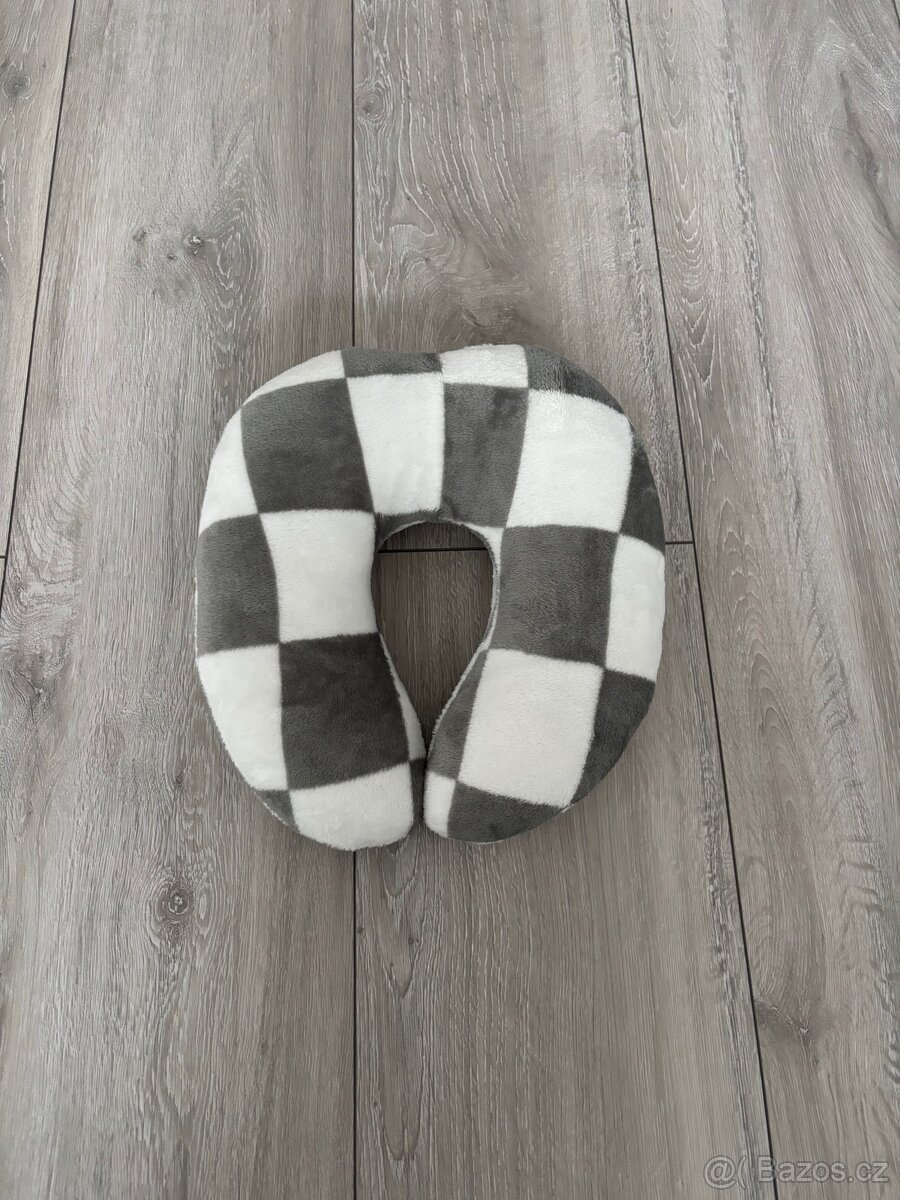 Cestovní polštář