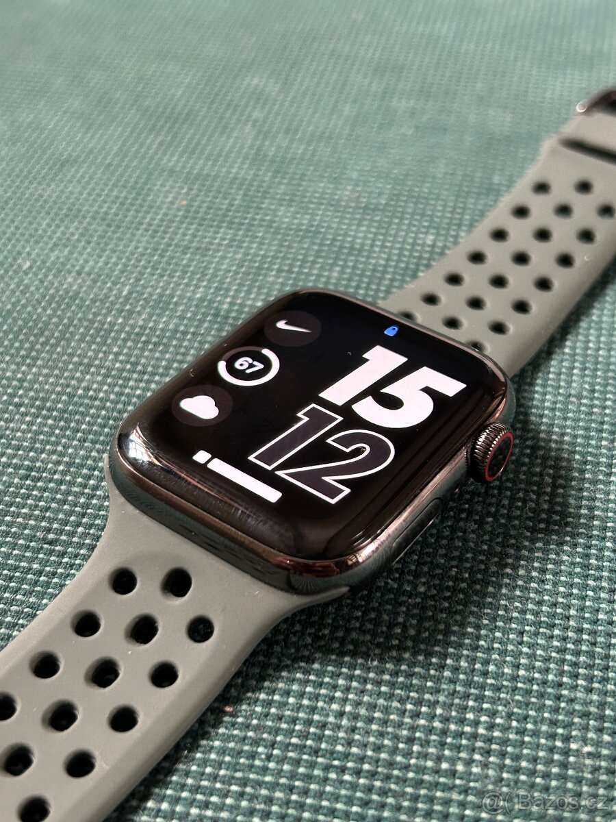 Apple Watch 6 LTE Celluar 44mm safirové sklo
