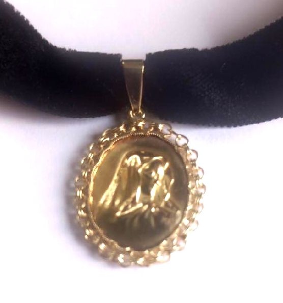 Zlatý šperk, Madonka, 14 karátové zlato