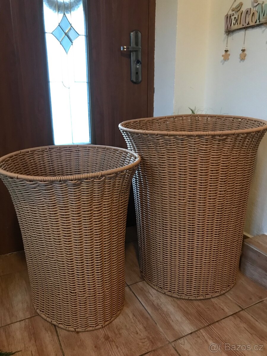 Dekorativni proutěný koš