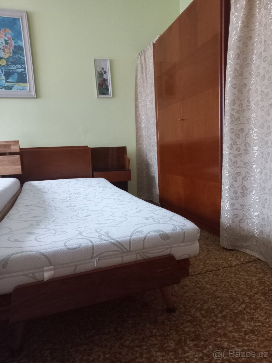 Přenechám starou ložnici