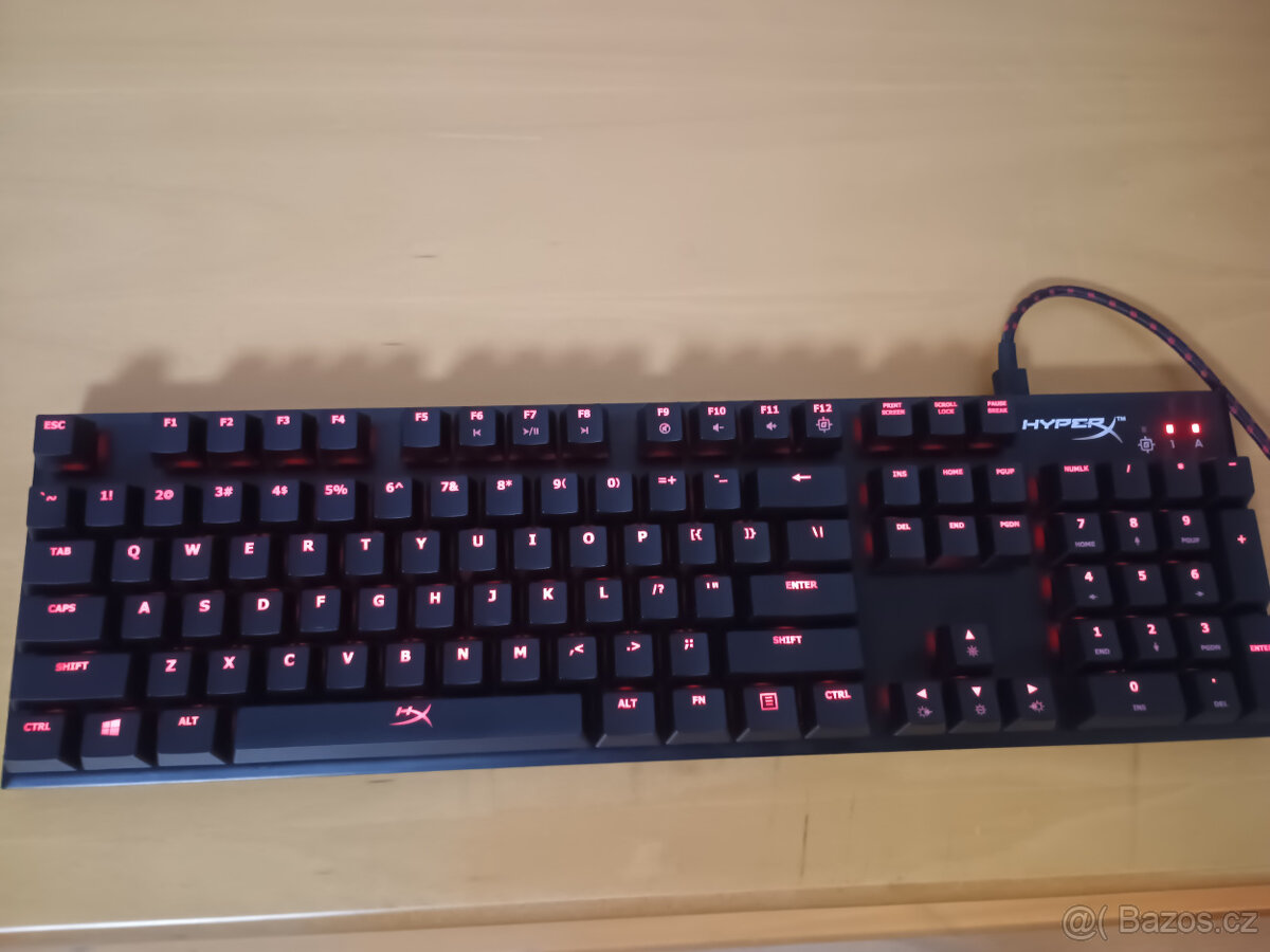mechanická klávesnice HyperX Alloy FPS MXbrown