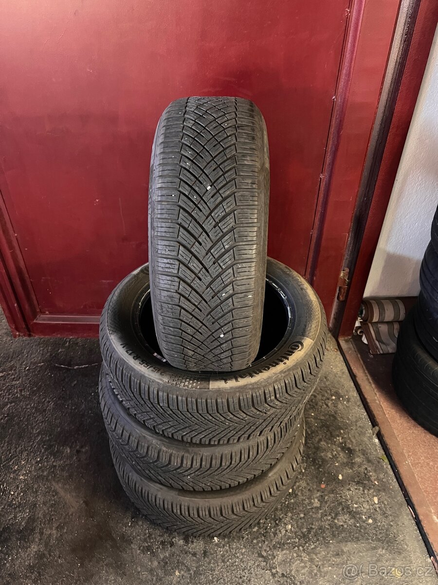 Celoroční pneu 215/55 R17