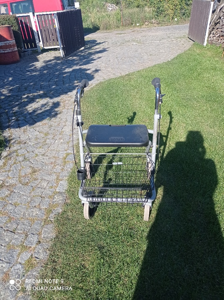 prodám zdravotní kompenzační pomůcku - chodítko