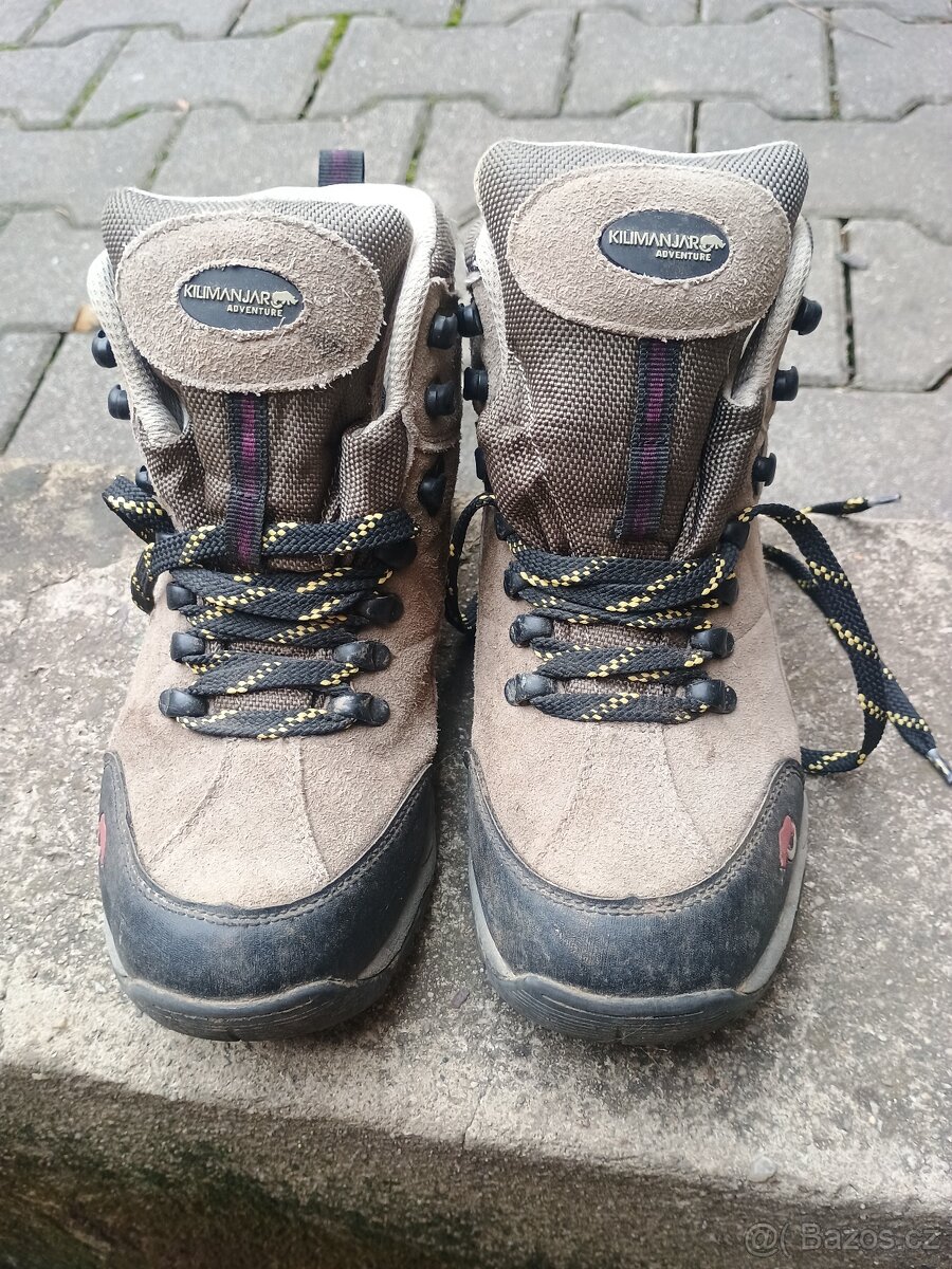 Kotníkové trekové boty zn. Kilimanjaro
