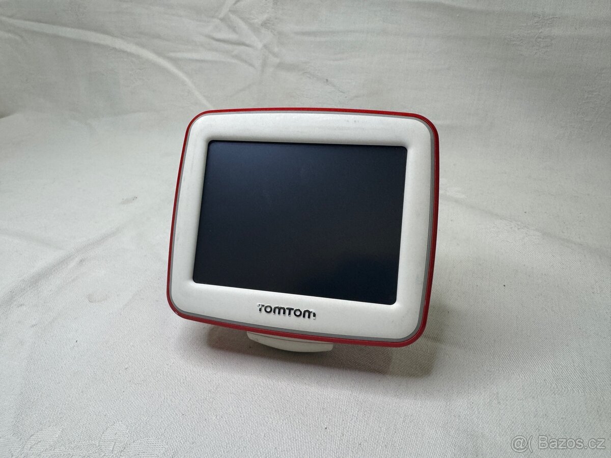 TomTom navigace + držák + nabíječka