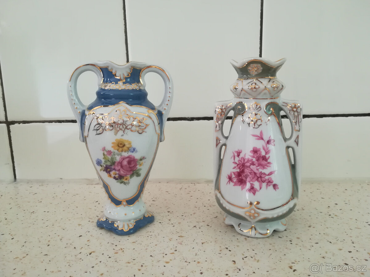 Porcelánové vázičky Royal Dux